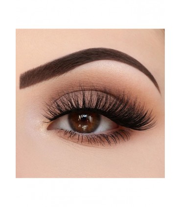 LONDON COPYRIGHT NOTTING HILL EYELASHES